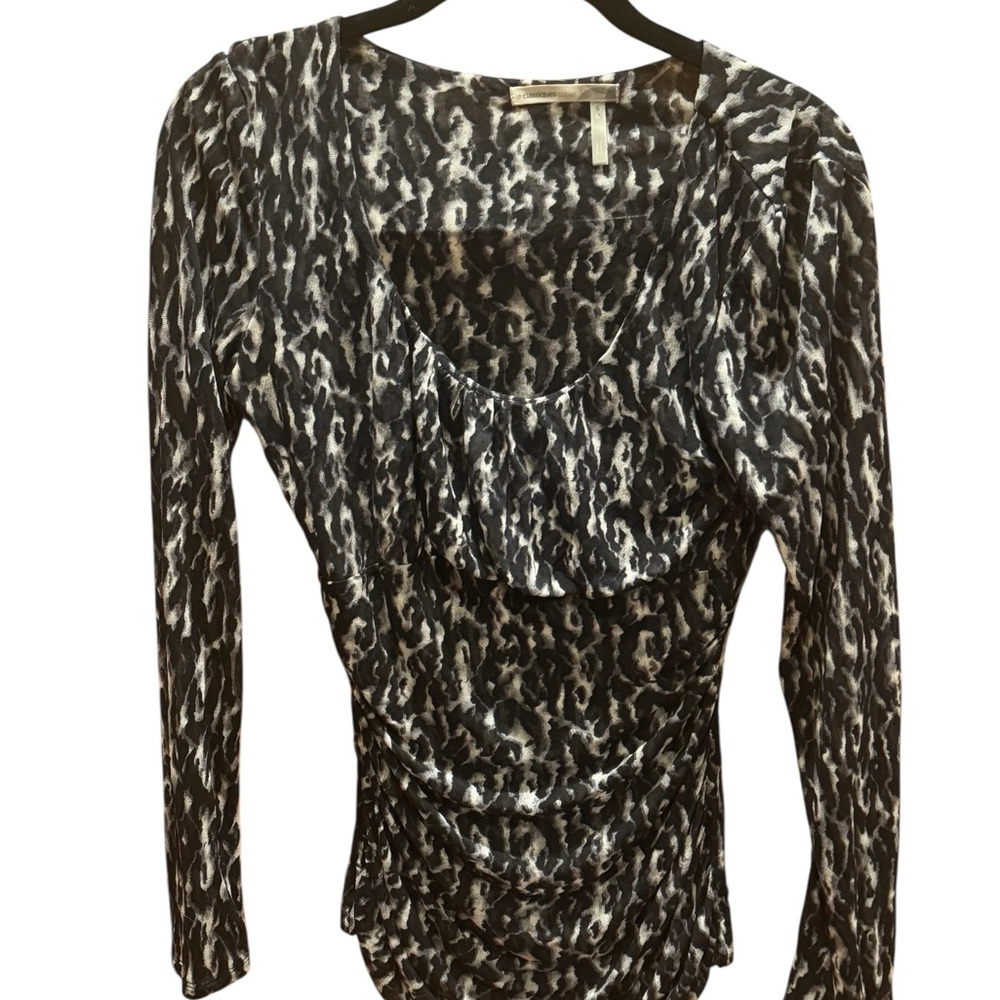 Classics Entier silk Stylish Black and White Women's Top